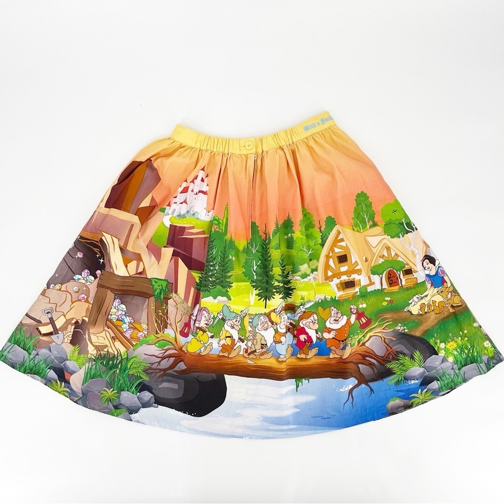 Loungefly Stitch Shoppe X Disney Snow White Smile and a Song Sandy Skirt